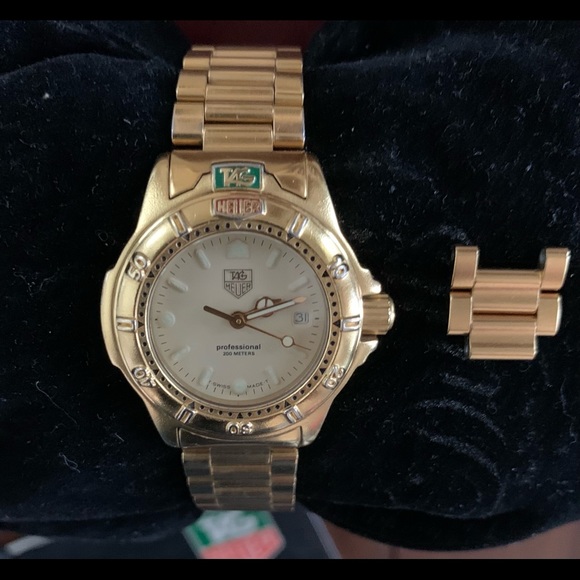Tag Heuer Accessories - Vintage Champage/Gold Plated 4000 Series Tag Watch